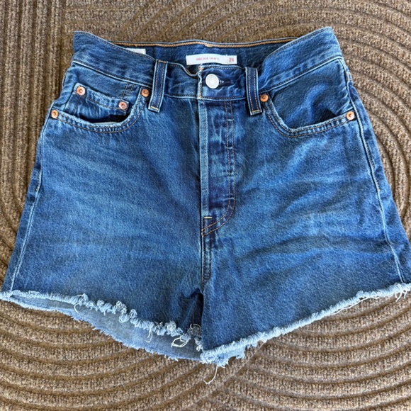 Levi's Pants - Levi’s Premium Ribcage Frayed Hem Denim Women’s Shorts 26